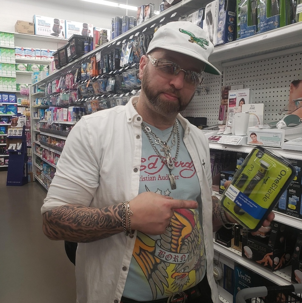 Meet your Posher, Adam